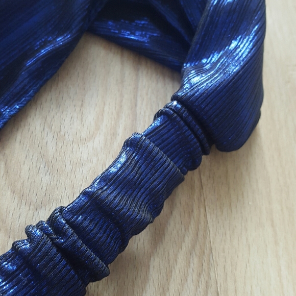 Two Headbands - Picture 3 of 6